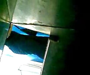 Cô bé da nâu thích liếm sự nghiệp sex ngực đẹp trực tiếp từ con suối