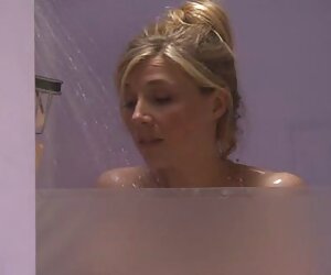 Cô gái phim sex khoe bướm tóc vàng khổng lồ to, 3