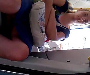 Tinh trước phim sex gái khoe vú khi bị đâm