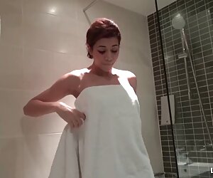 Người Lắc moc buom gai xinh